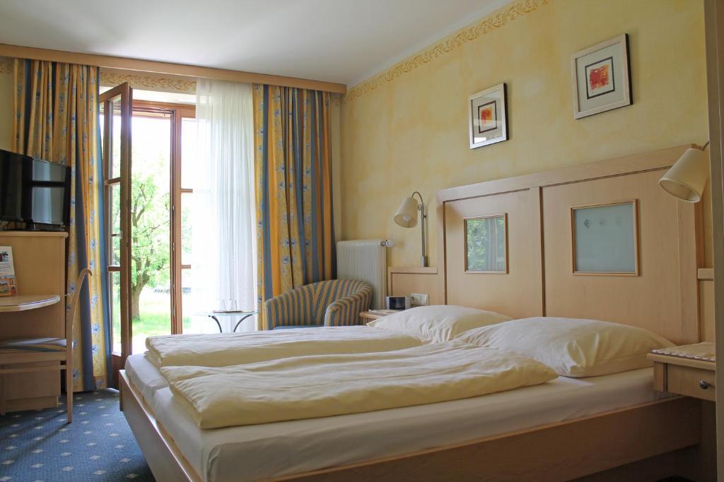 Ferienhotel Herzog Neumarkt am Wallersee Δωμάτιο φωτογραφία